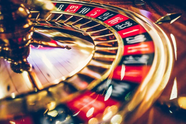dicebet মোবাইল অ্যাপ ইন্টারফেস এবং গেম লাইব্রেরি